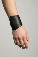 Load image into Gallery viewer, Brazalete DRK