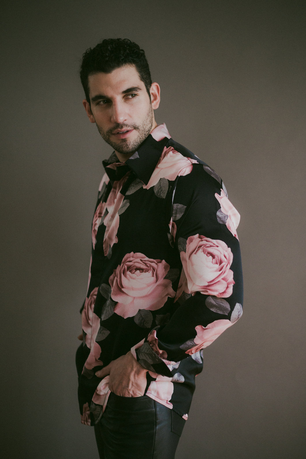 Camisa Yves (Rosas Magnas)