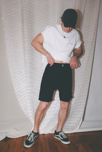 Cargar imagen en el visor de la galería, Short Lobo (Negro)